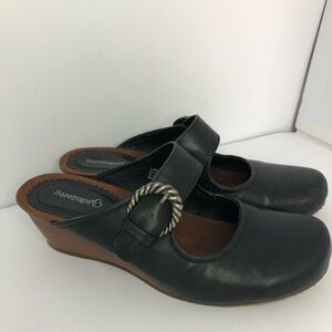 Baretraps Black Wedge Slip on Clogs Mules 7.5 Mary Jane Comfort Buckle Women’s